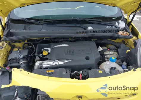 2019 Fiat 500L Trekking z USA, uszkodzony, nr VIN ZFBNFADH0KZ042437